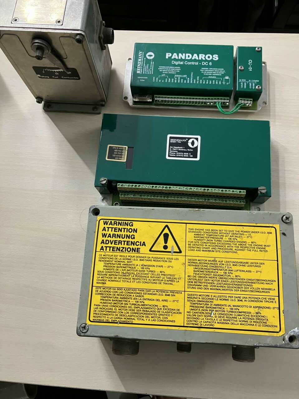 bo-dieu-toc-may-phat-dien